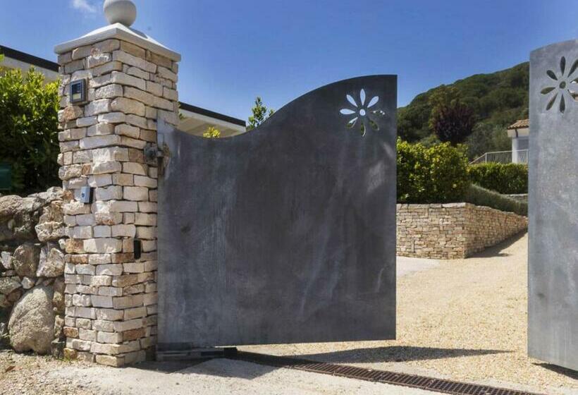 Номер Стандарт, Camera Astrid