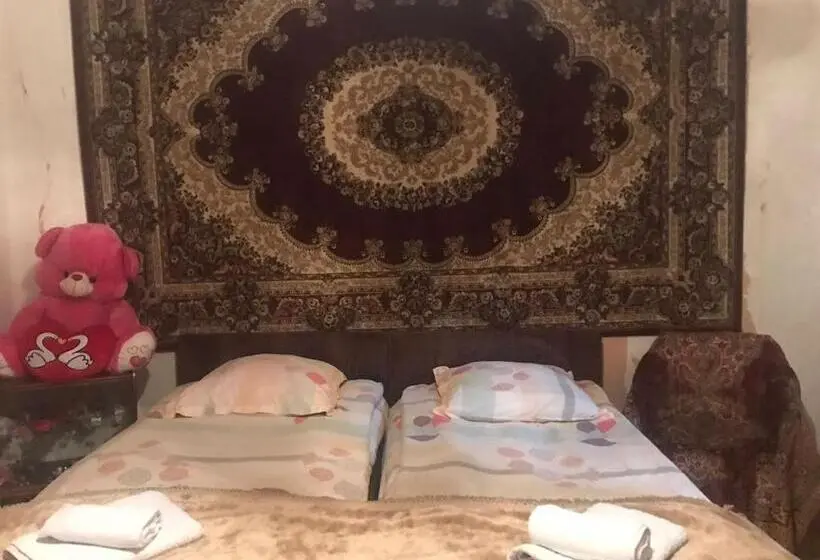 اتاق لوکس, Mariella