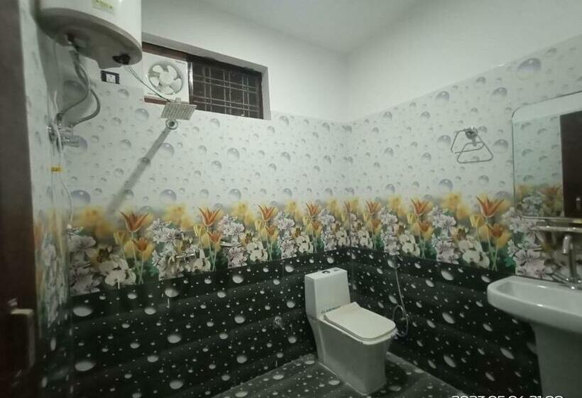 Номер Стандарт Трехместный, Arindam