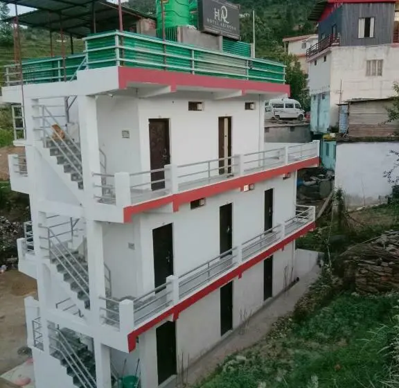 Habitació Triple Estàndard, Arindam