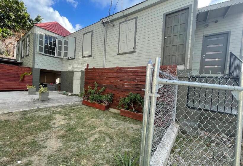 اتاق اکونومی, Jj Guest House