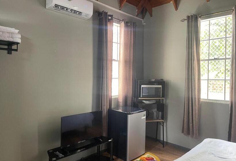 اتاق لوکس, Jj Guest House