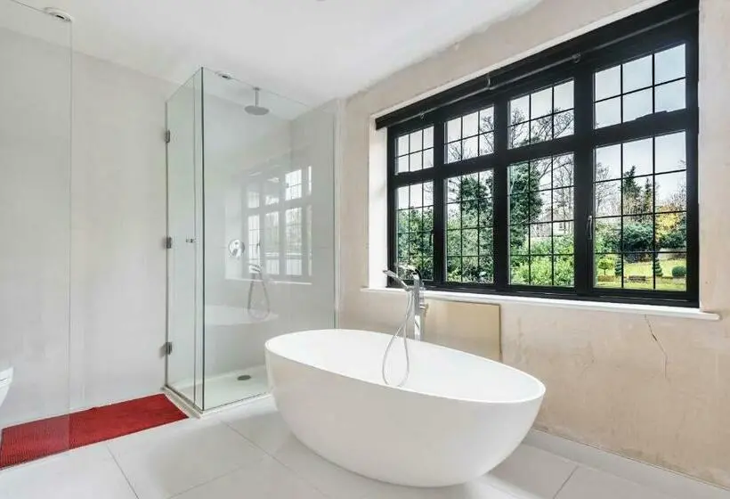 バルコニー付きデラックスルーム, Heavenly London   Whetstone B&b