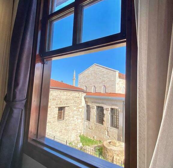 디럭스 패밀리 룸, Necip Bey Konağı