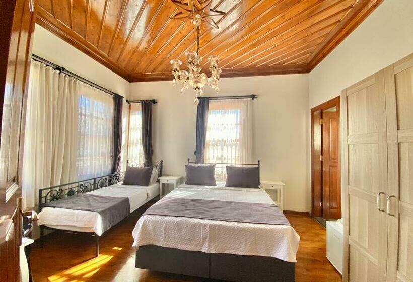 디럭스 패밀리 룸, Necip Bey Konağı