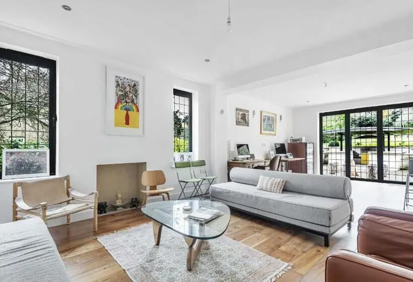 バルコニー付きデラックスルーム, Heavenly London   Whetstone B&b