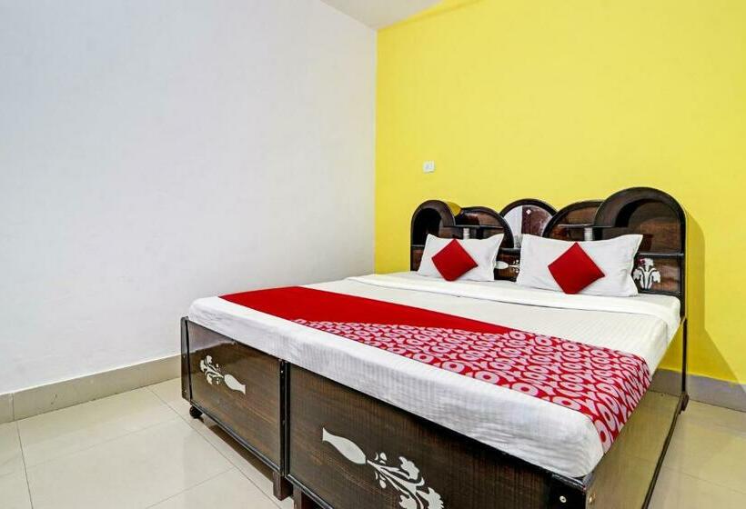 트리플 클래식 룸, Oyo Flagship 81395 Ashish