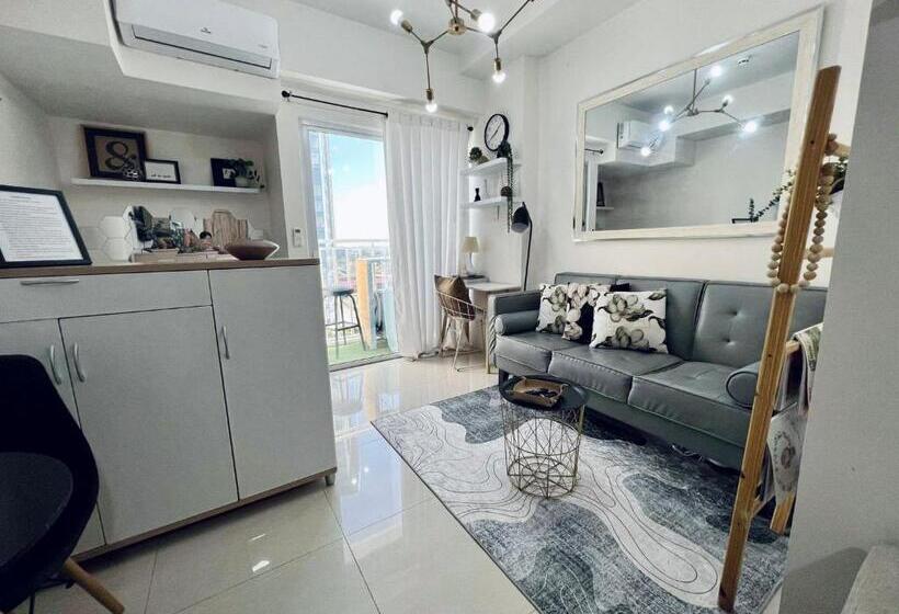 Студио Стандарт с Балконом, Inspiria Abreeza Davao