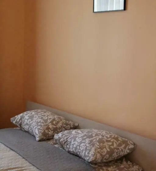 １階の１ベッドルームアパートメント, къща за гости света марина