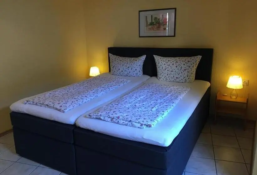 Quarto Quádruplo Estandar, Pension Chloe