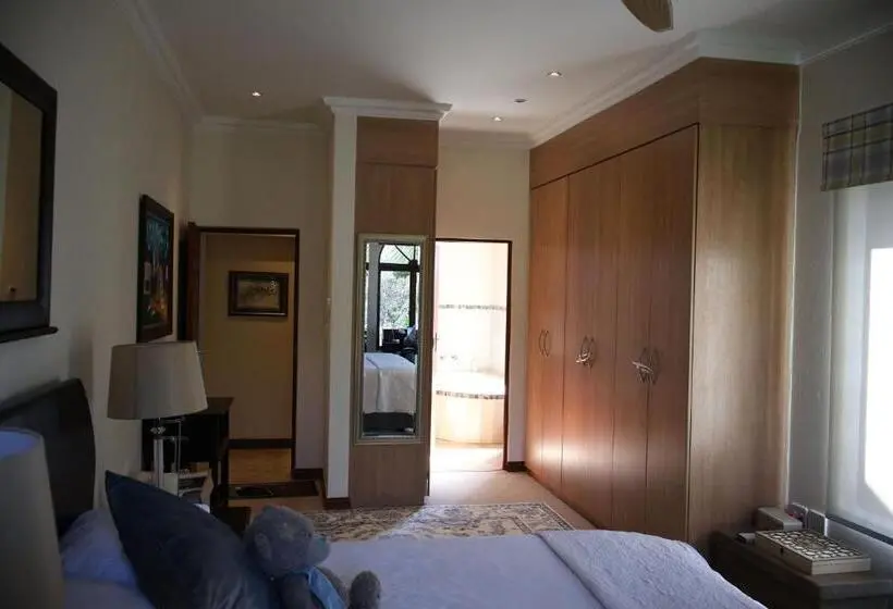 スタンダードルーム, Mind Body Soul Guesthouse On Featherbrooke Estate, Krugersdorp, South Africa