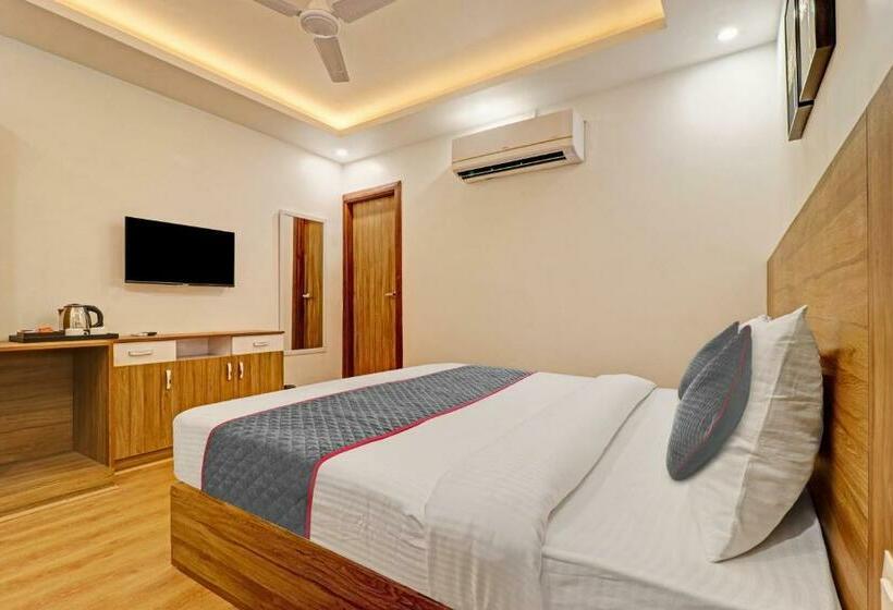 Номер Deluxe, Treebo White Sand