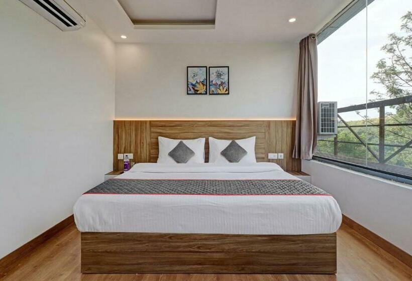 Номер Deluxe, Treebo White Sand