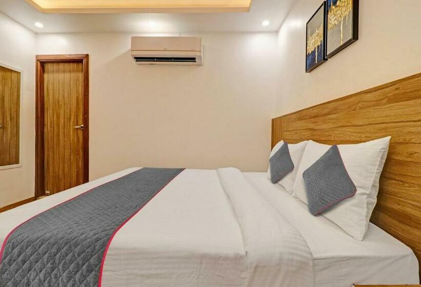 Номер Deluxe, Treebo White Sand