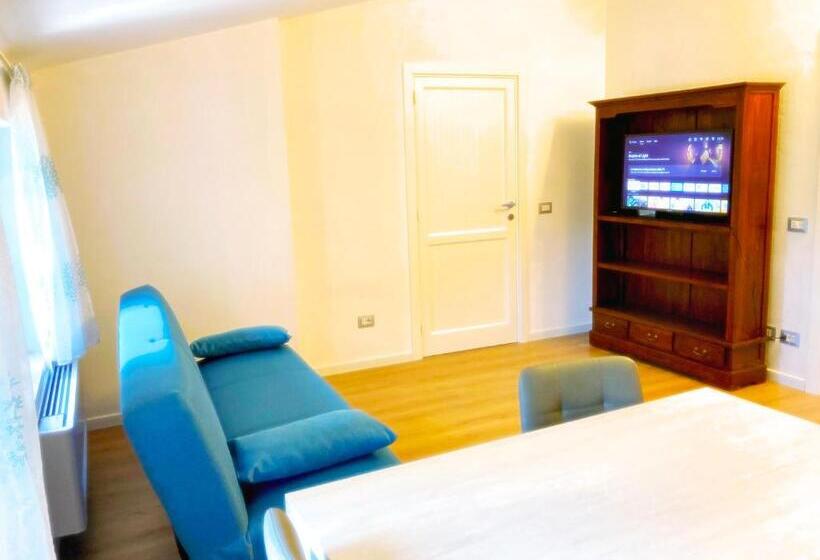 Номер Deluxe Вид на Сад, Algherolux Free Secured Parking For Cars And Motorbikes