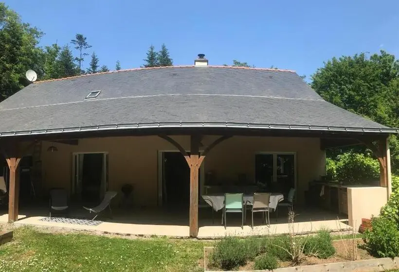 テラス付きスタンダードルーム, Chambre Calme Chez L Habitant   Canal Nantes à Brest
