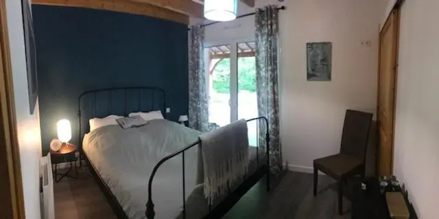 テラス付きスタンダードルーム, Chambre Calme Chez L Habitant   Canal Nantes à Brest