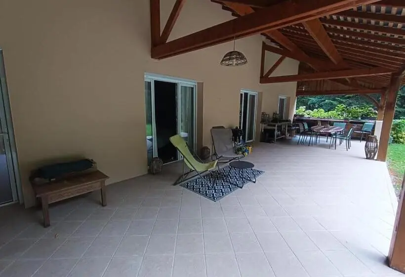 テラス付きスタンダードルーム, Chambre Calme Chez L Habitant   Canal Nantes à Brest