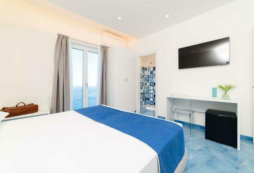 غرفة ديلوكس مطلّة علي البحر مزوَّدة بشُرفة, Eden Sul Mare