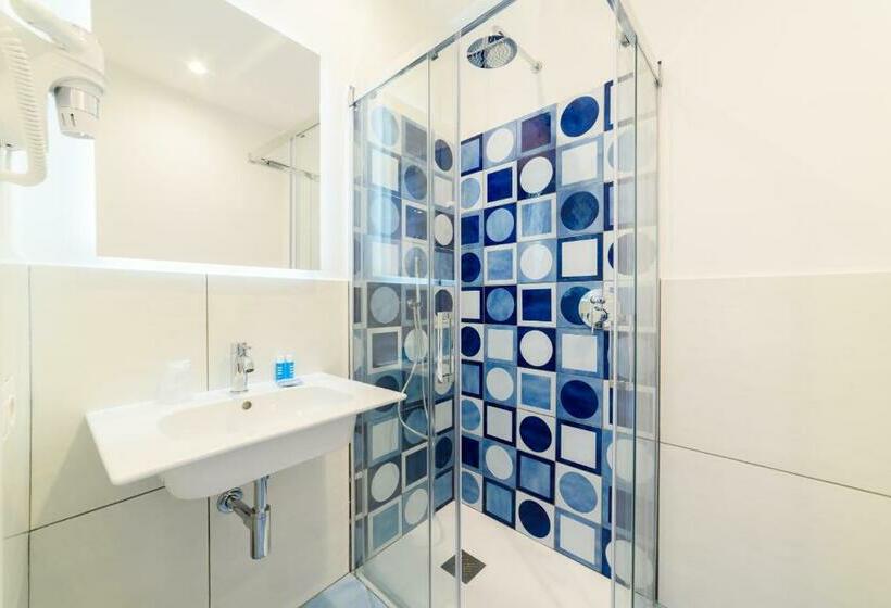 غرفة ديلوكس مطلّة علي البحر مزوَّدة بشُرفة, Eden Sul Mare