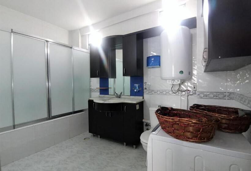 غرفة قياسية ثلاثية حمام مشترك, Grond Konaklama Mersin