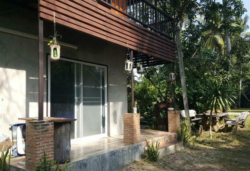 غرفة سوبيريور مطلّة علي الحديقة, Coconut Garden Bungalow โคโคนัท การ์เด้น บังกะโล