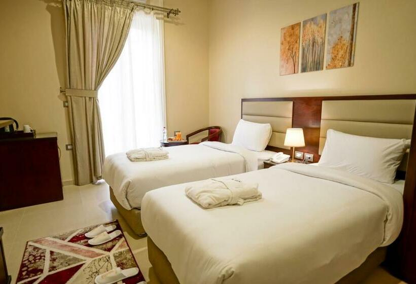 اتاق لوکس با چشمانداز شهر, Savoy Hotel Elminya