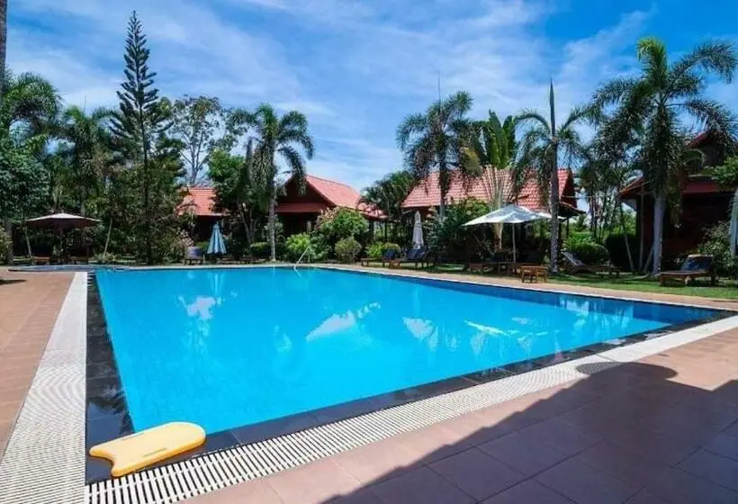 اتاق لوکس, Bangsaray Village Resort