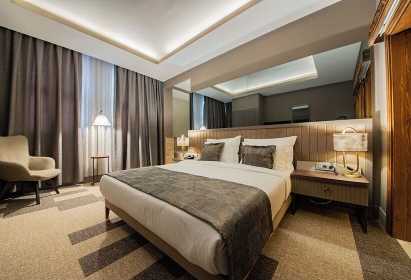 豪华房间, Four Mansions