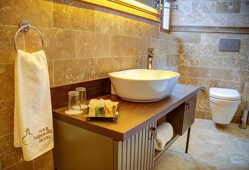 标准间, Four Mansions