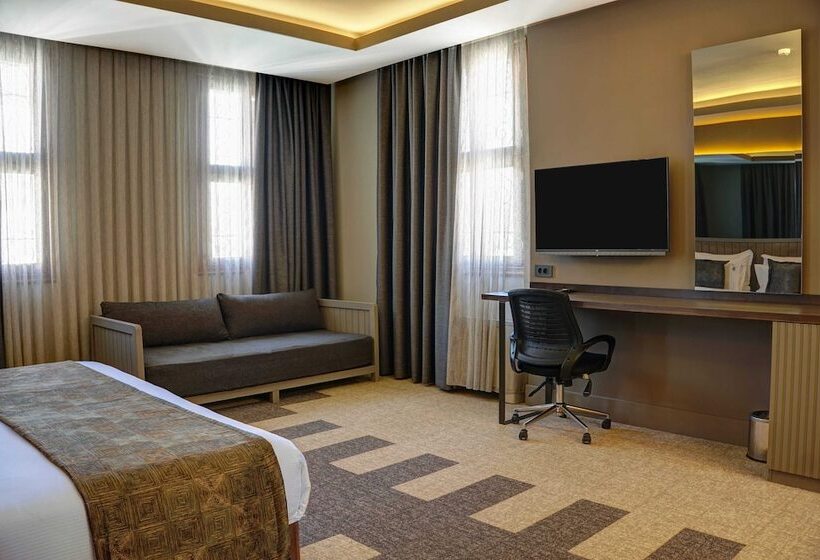 套房, Four Mansions