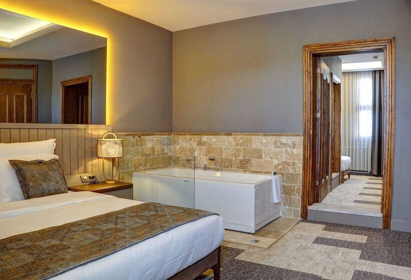 家庭套房, Four Mansions