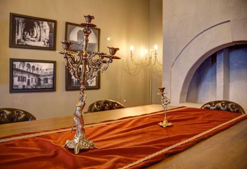 总统套房, Four Mansions