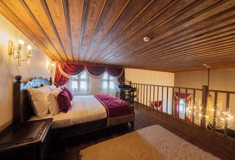 总统套房, Four Mansions