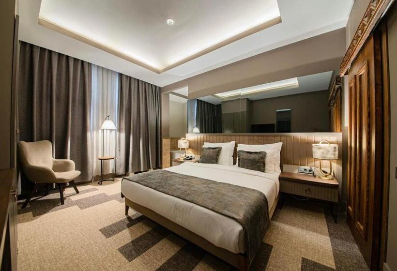 豪华房间, Four Mansions