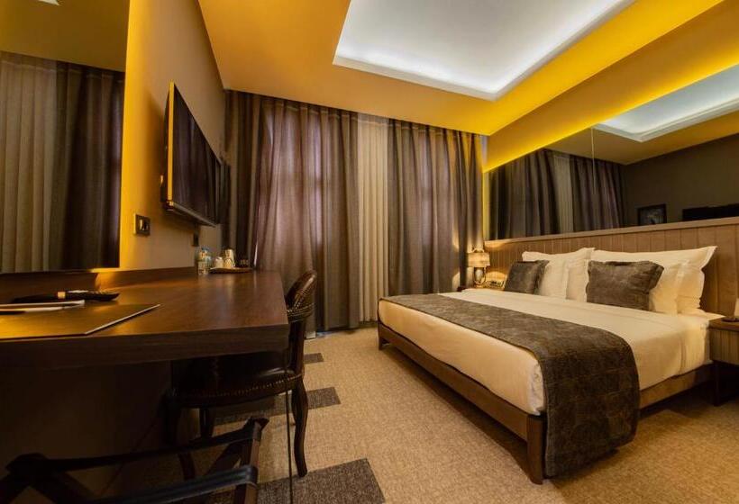 标准间, Four Mansions