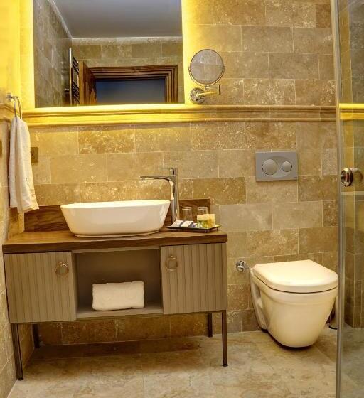 家庭套房, Four Mansions