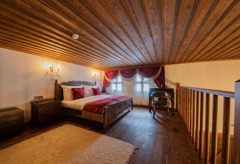 总统套房, Four Mansions