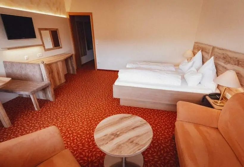 バルコニー付きスタンダードルーム, Wellnesshotel Sonnenhalde Tonbach