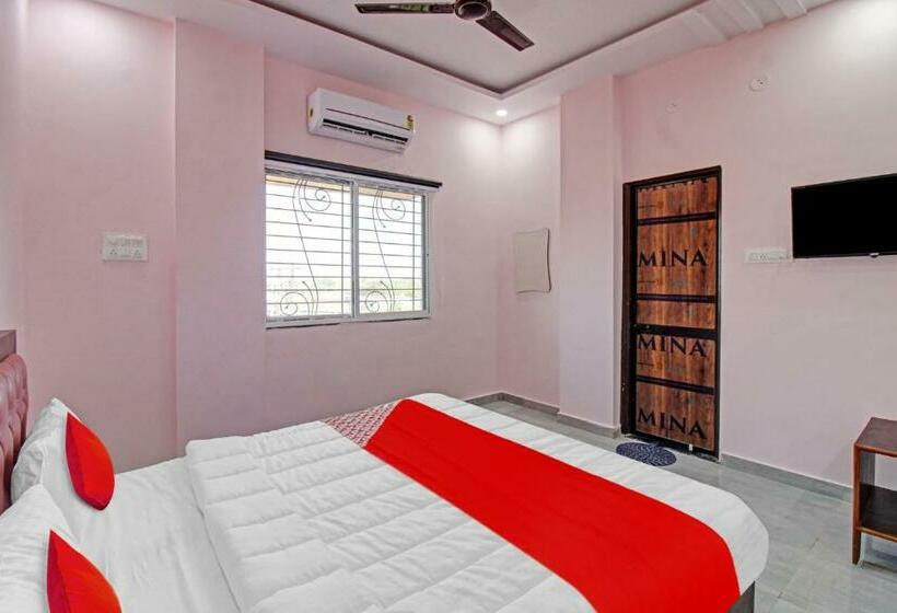 Quarto Triplo Clássico, Oyo Flagship 81359  Anand In