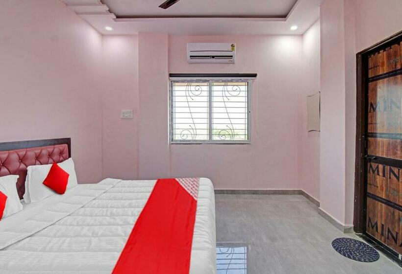 Quarto Triplo Clássico, Oyo Flagship 81359  Anand In