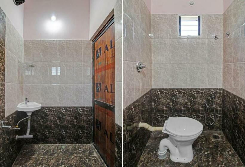 Quarto Triplo Clássico, Oyo Flagship 81359  Anand In