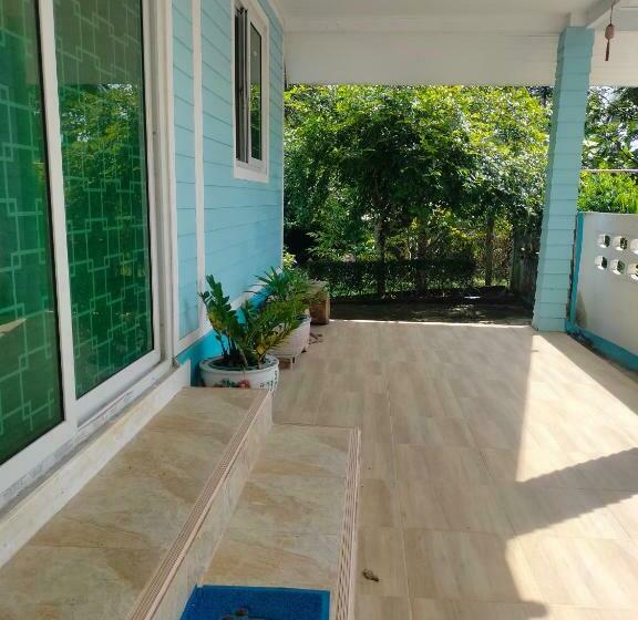 Bungalow Familiare, Baan Namthip Homestay Trang บ้านน้าทิพย์ โฮมสเตย์ตรัง