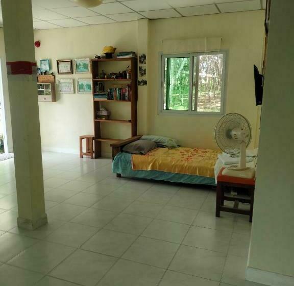 Bungalow Familiare, Baan Namthip Homestay Trang บ้านน้าทิพย์ โฮมสเตย์ตรัง