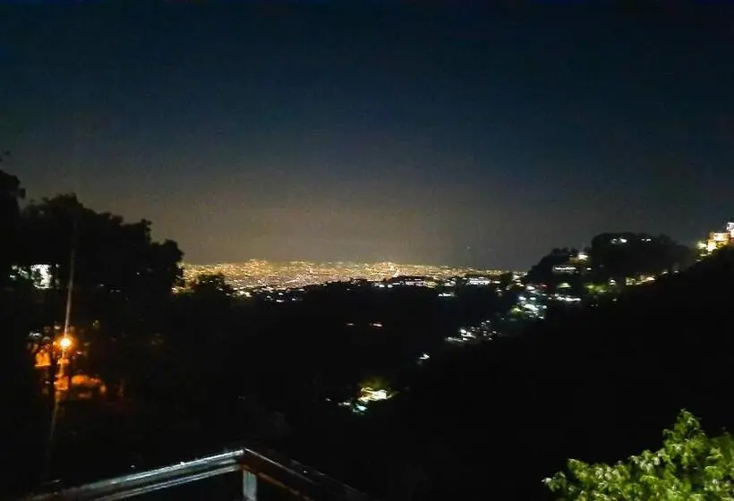 Deluxe-huone, Oakland Landour