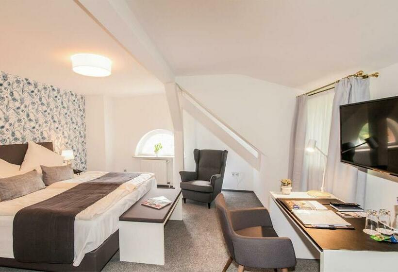 Номер Стандарт, Hofgut Dippelshof Hotel Und Restaurant Kg