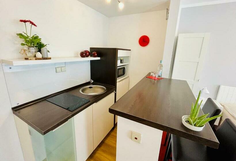 Номер Стандарт с Балконом, Pension Garni No.11