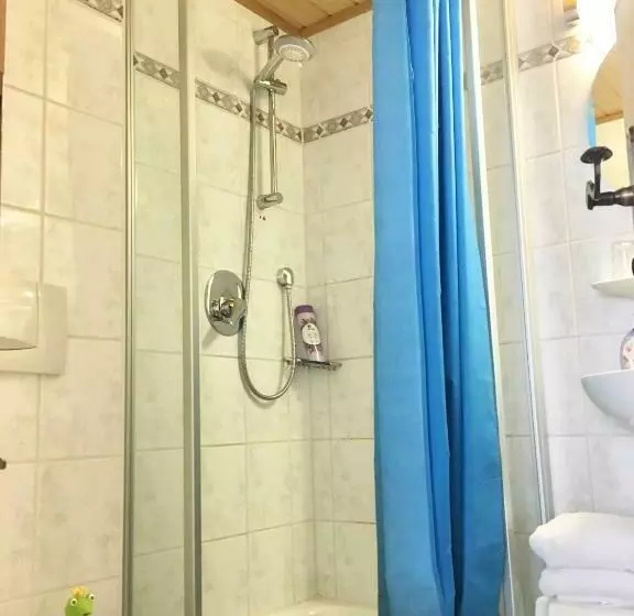 Quarto standard, Pension Karner