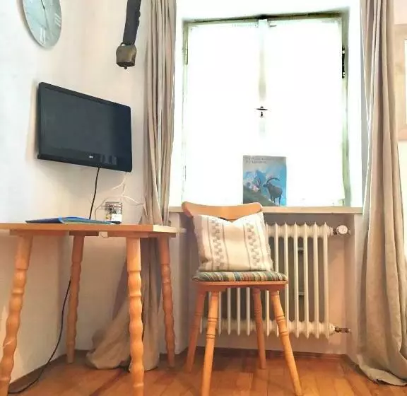 Quarto Standard com Vistas, Pension Karner