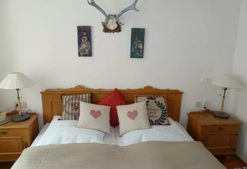 Quarto Standard com Vistas, Pension Karner